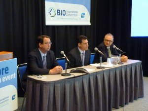 Left to Right: CIRM President and CEO C. Randal Mills, Calimmune CEO Louis Breton, Calimmume Chief Scientific Officer Geoff Symonds at today's news conference in San Diego.